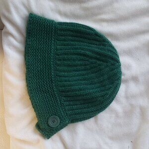 Banana Republic cashmere winter hat! Very thick yarn!